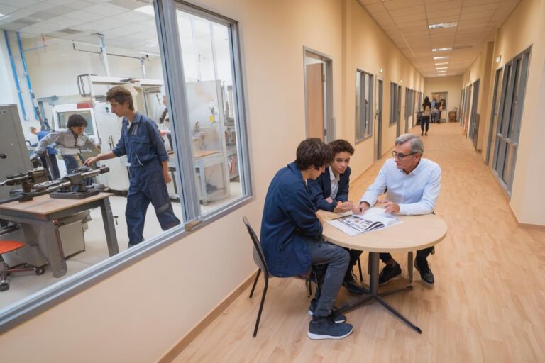 differences contrat professionnalisation contrat apprentissage