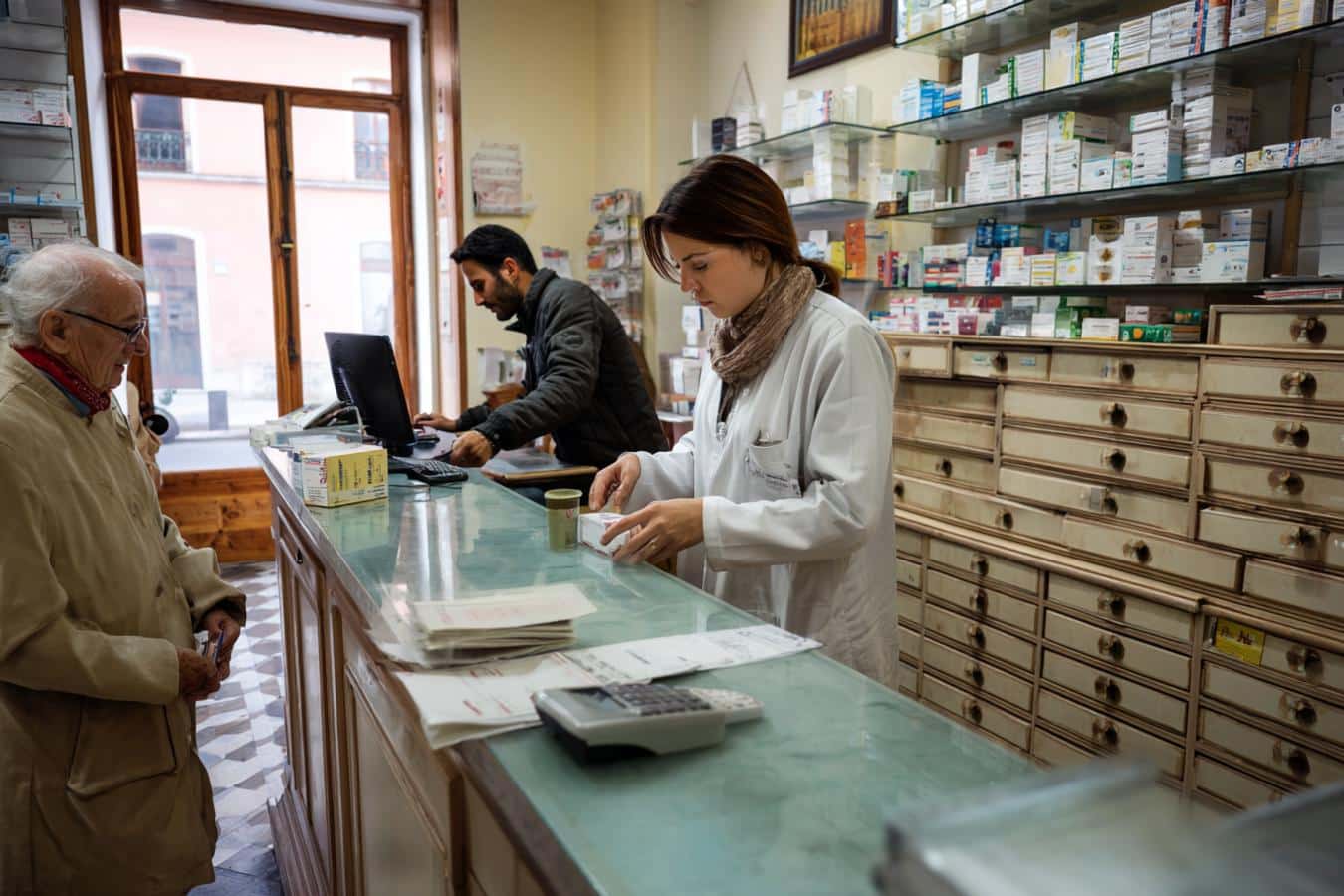 salaire preparateur pharmacie france